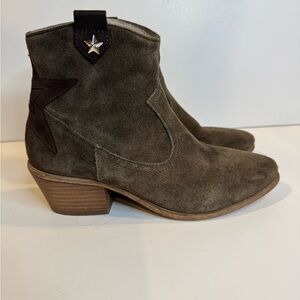 Steve Madden sage green  Ankle Bootie with Suede Finish and stars S1.2